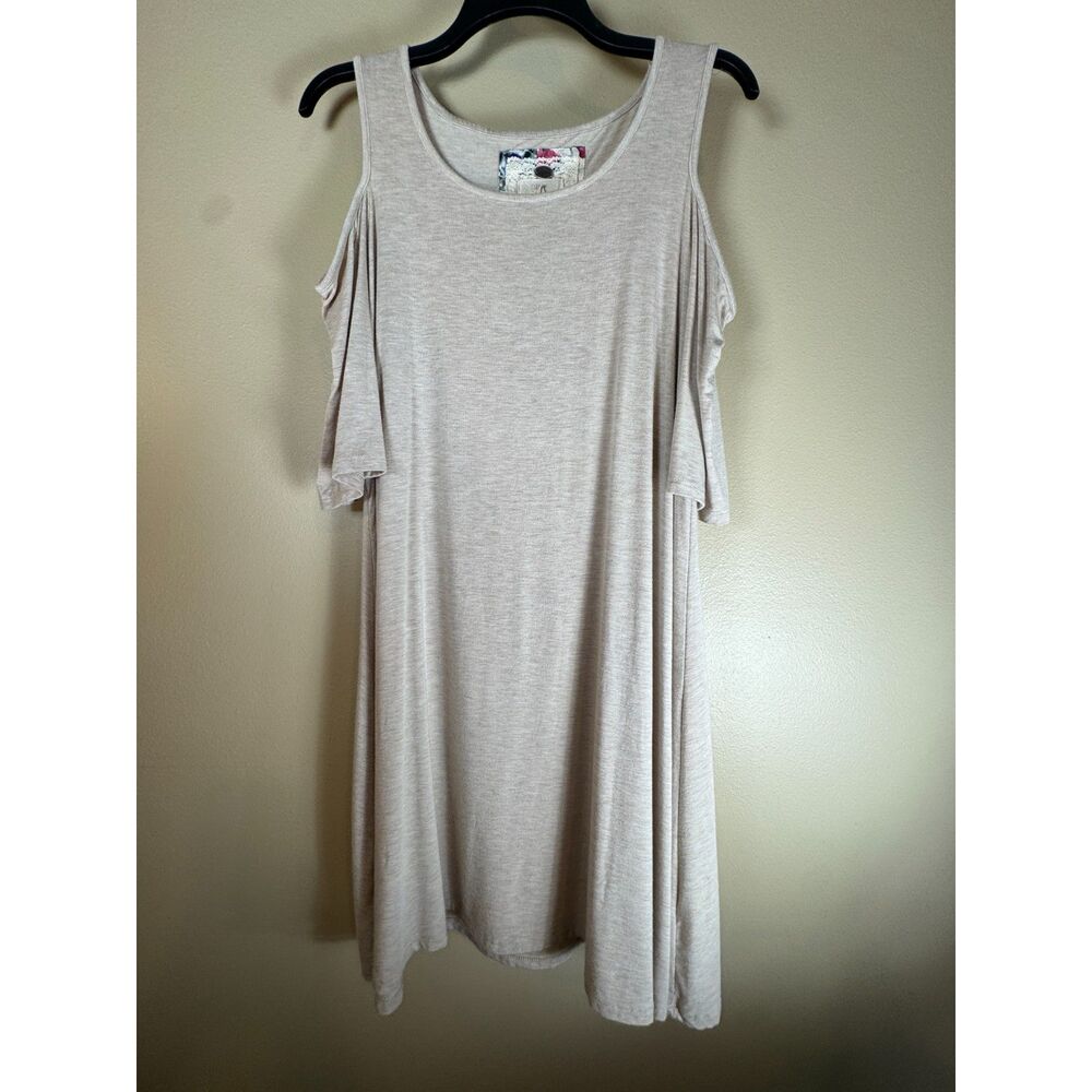 Cupio Tan dress with cold shoulders, Size Large